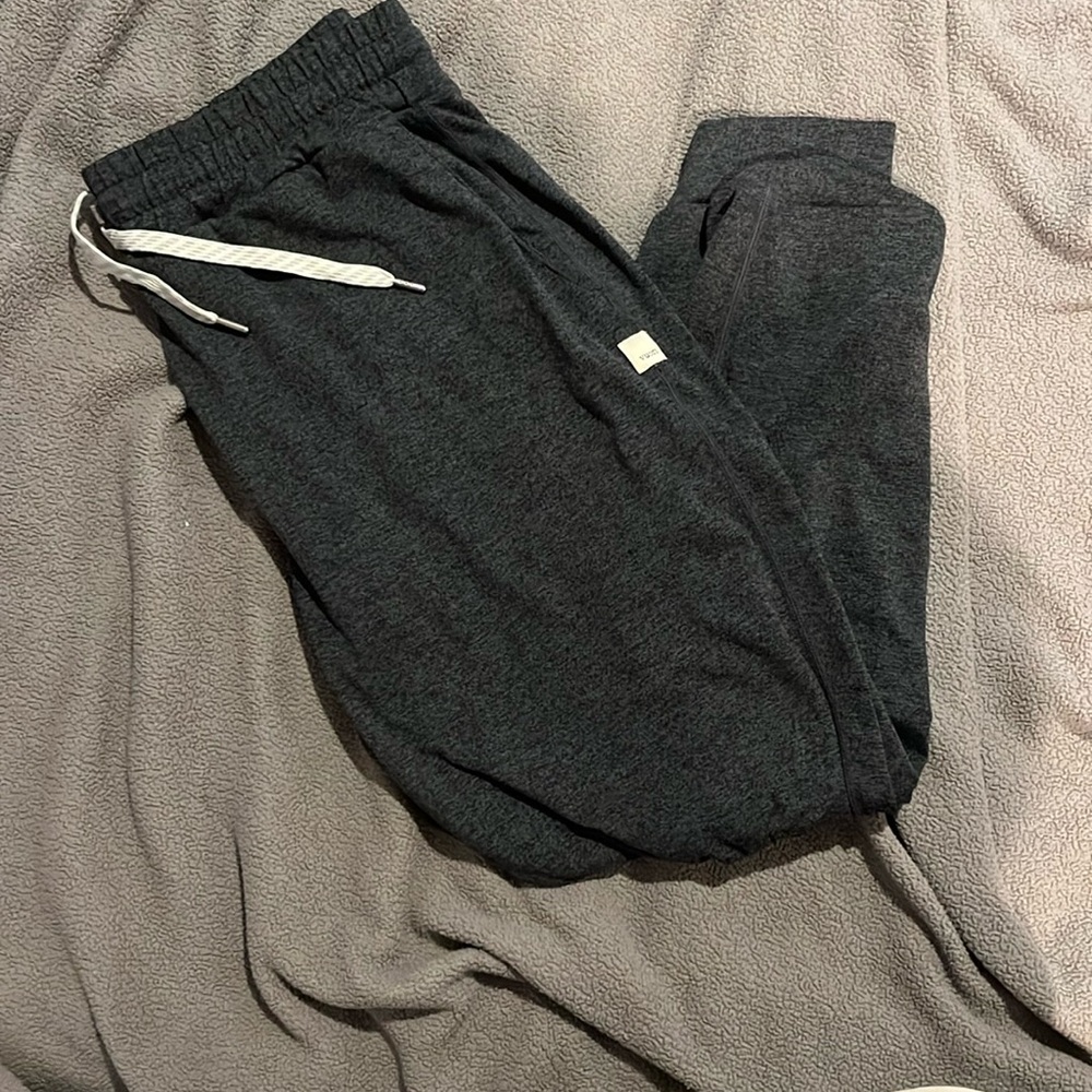 Vuori joggers